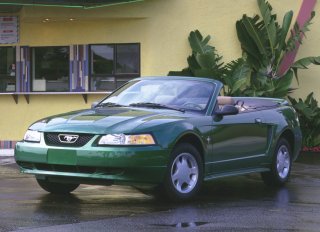 2000 Ford Mustang Convertible