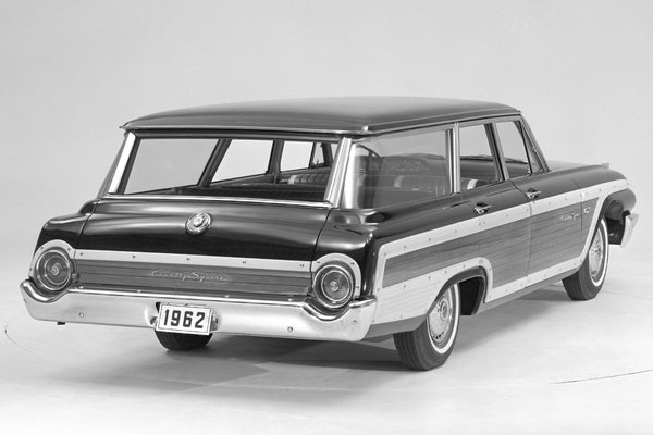 1962 Ford Country Squire 4d Station Wagon
