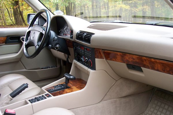 1989 BMW 5-Series Interior