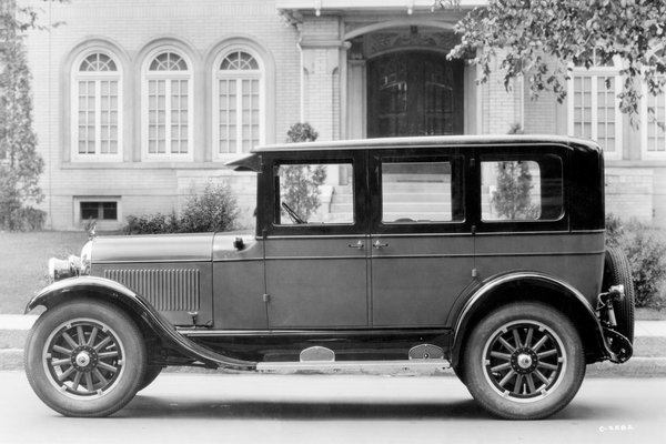 1924 Chrysler B-70 sedan