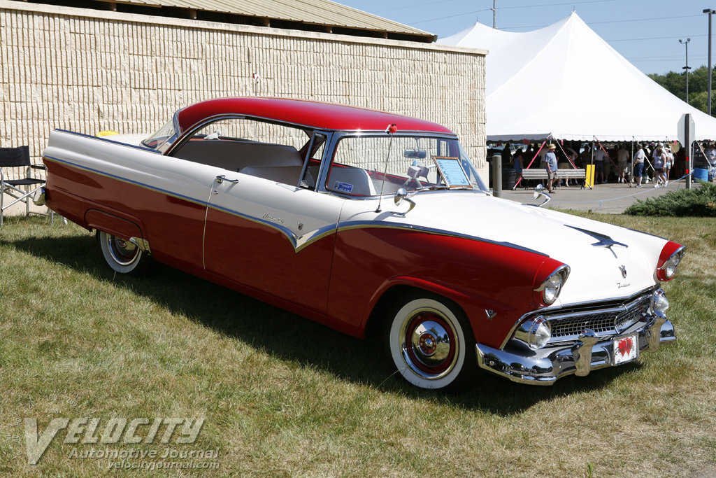 1956 Ford Fairlane 2-door Victoria