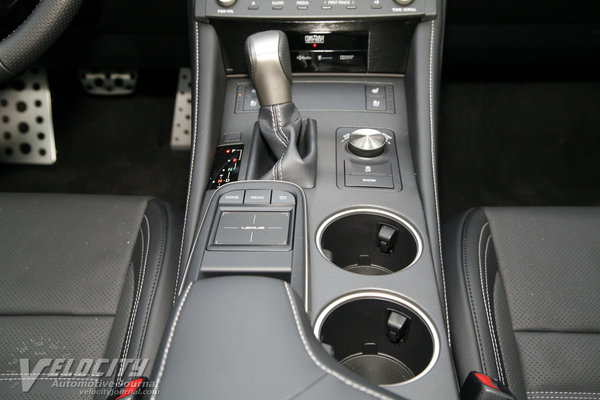 2015 Lexus RC  350 Instrumentation