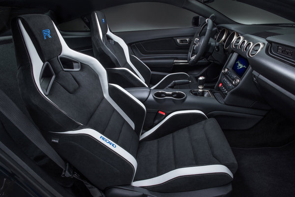 2016 Ford Mustang Interior