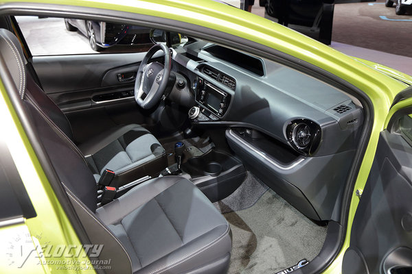 2016 Toyota Prius c Interior
