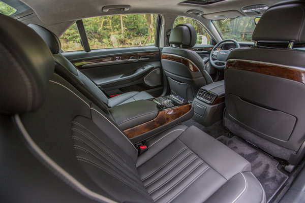 2017 Genesis G90 Interior