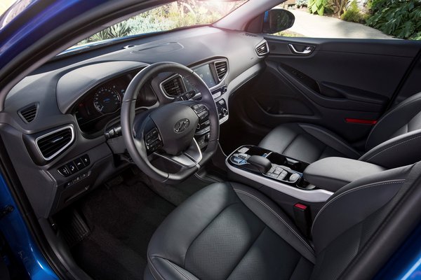2018 Hyundai Ioniq Plug-in Hybrid Interior