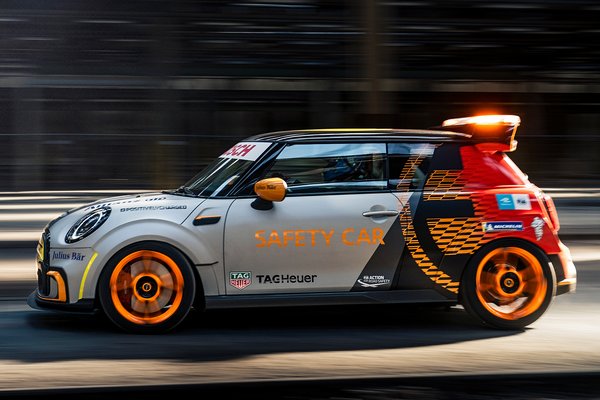 2021 Mini Electric Pacesetter