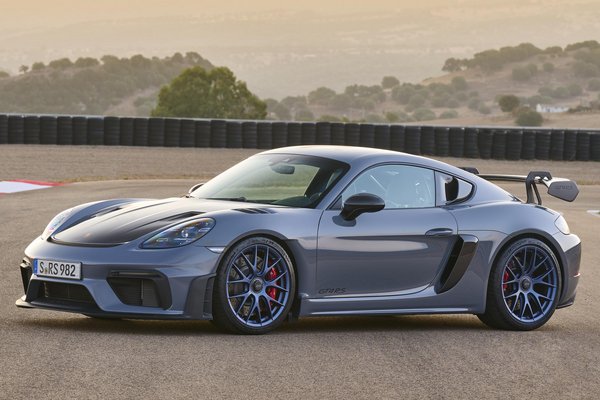 2022 Porsche 718 Cayman GT4 RS