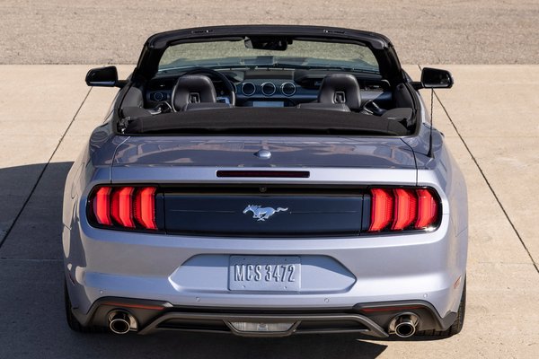 2022 Ford Mustang convertible Coastal edition