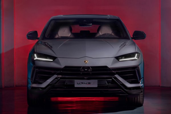 2023 Lamborghini Urus S