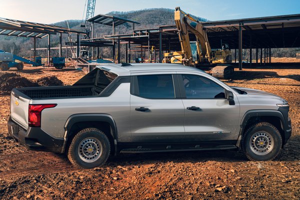 2024 Chevrolet Silverado EV WT