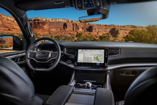 2025 Jeep Wagoneer Overland Special Edition Interior
