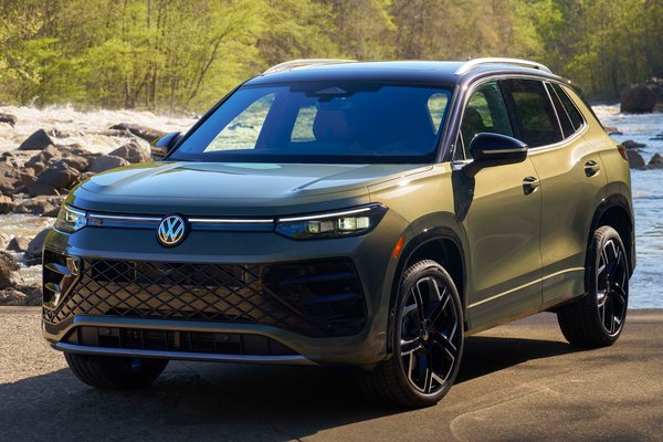 2026 Volkswagen Tiguan SEL R-line Turbo