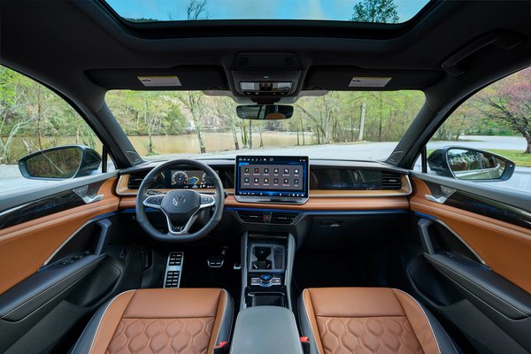 2026 Volkswagen Tiguan SEL R-line Turbo Interior