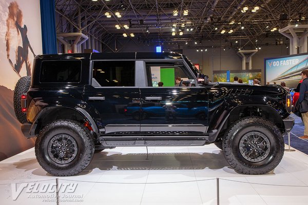 2025 Ford Bronco 4d