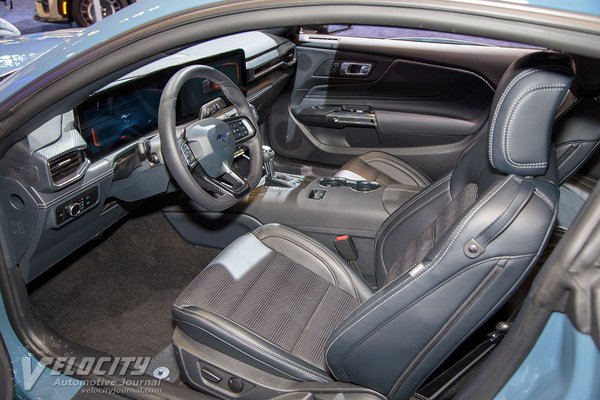 2025 Ford Mustang GT Interior
