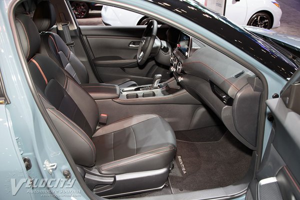 2025 Nissan Sentra SR Interior