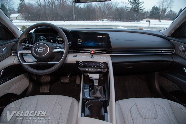 2025 Hyundai Elantra Hybrid sedan Interior