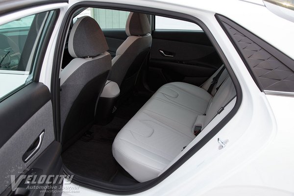 2025 Hyundai Elantra Hybrid sedan Interior