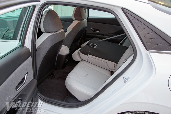 2025 Hyundai Elantra Hybrid sedan Interior