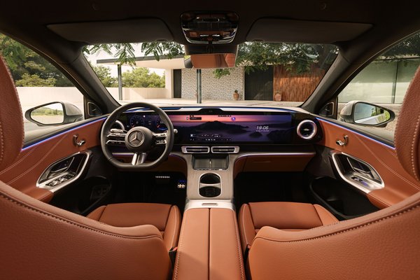 2027 Mercedes-Benz GLC-Class Electric Interior