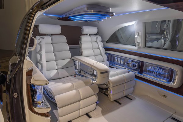 2025 Mercedes-Benz Vision V Interior