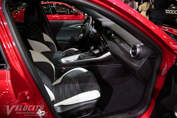 2026 Alfa Romeo Tonale Interior