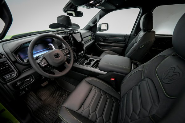 2025 Ram Dude Ram 1500 Interior