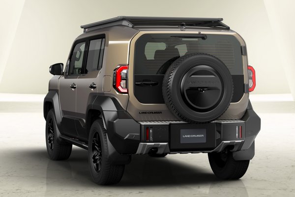 2025 Toyota Land Cruiser FJ