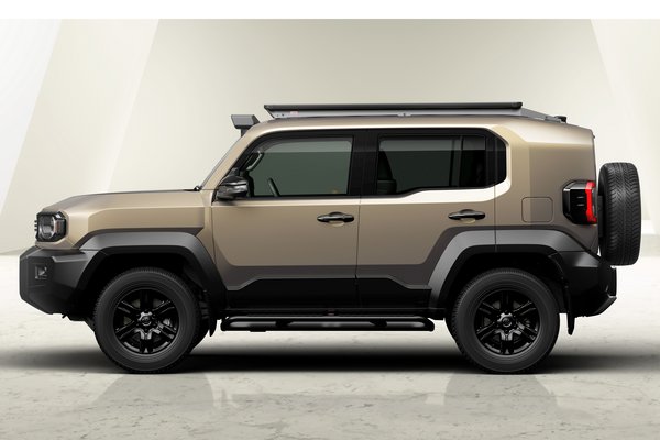 2025 Toyota Land Cruiser FJ