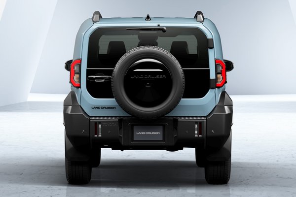 2025 Toyota Land Cruiser FJ