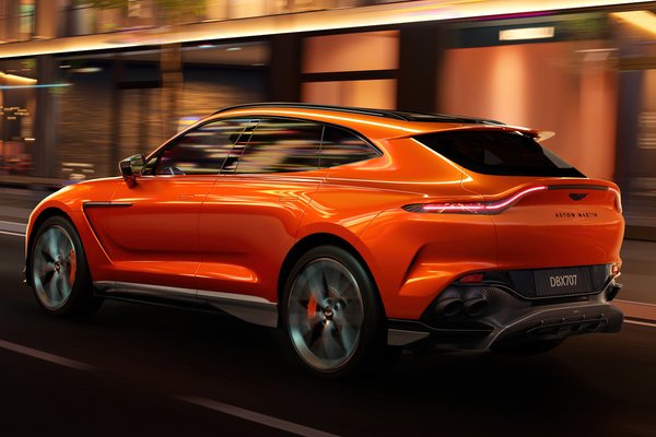 2025 Aston Martin DBX 707