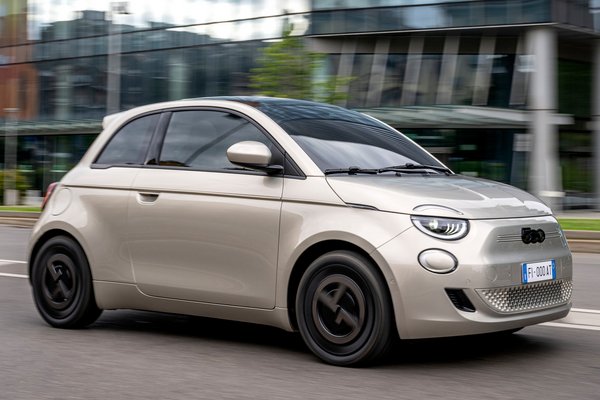 2025 Fiat 500e Giorgio Armani Collector's Edition