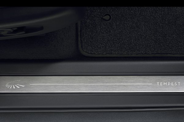 2026 Land Rover Discovery Tempest