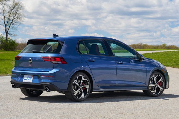 2025 Volkswagen Golf GTI SE