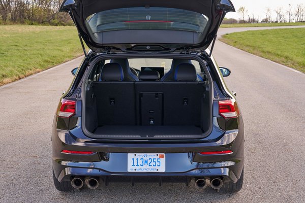 2025 Volkswagen Golf R Black Edition