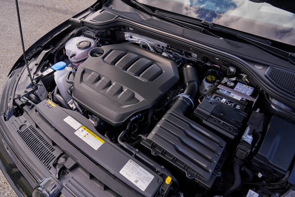 2025 Volkswagen Golf R Black Edition Engine