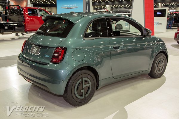 2025 Fiat 500e Giorgio Armani edition