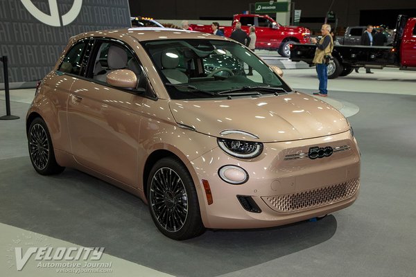 2025 Fiat 500e Giorgio Armani edition