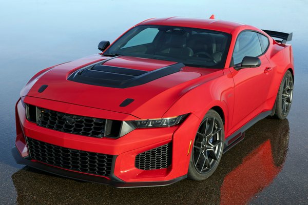 2026 Ford Mustang Dark Horse SC