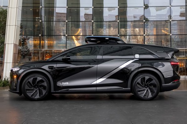 2026 Lucid Robotaxi Prototype