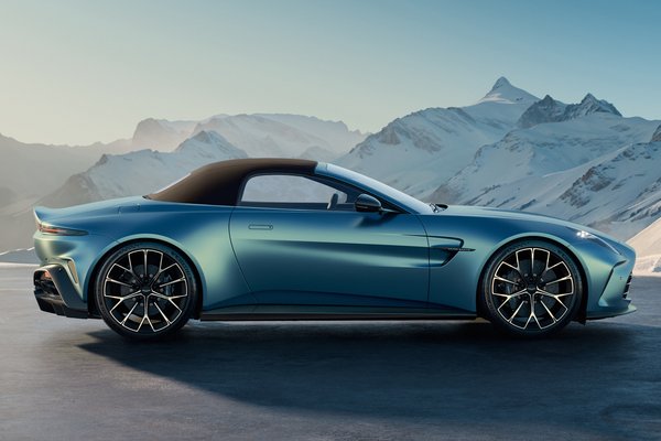 2026 Aston Martin Vantage Roadster