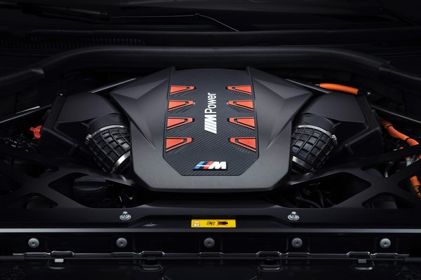 2026 BMW XM Label Engine