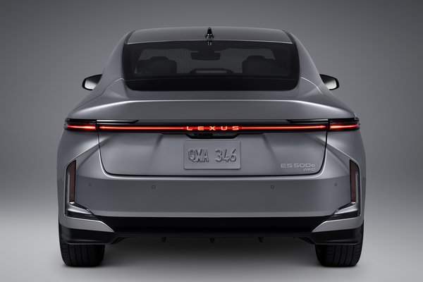 2026 Lexus ES 500e