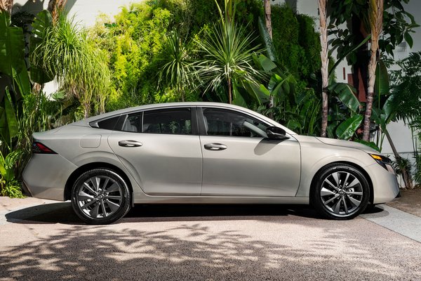 2026 Nissan Sentra SL