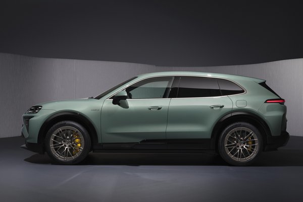 2026 Porsche Cayenne Turbo Electric