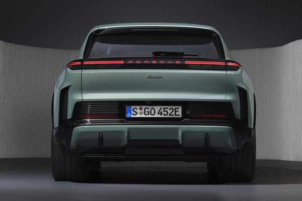 2026 Porsche Cayenne Turbo Electric