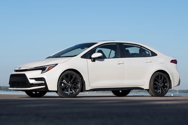 2026 Toyota Corolla XSE sedan