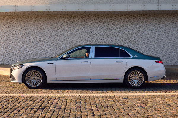 2027 Mercedes-Benz S-Class Maybach