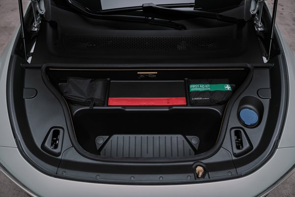 2028 Volvo EX60 Cross Country